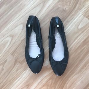 SJP black leather ballerina flats